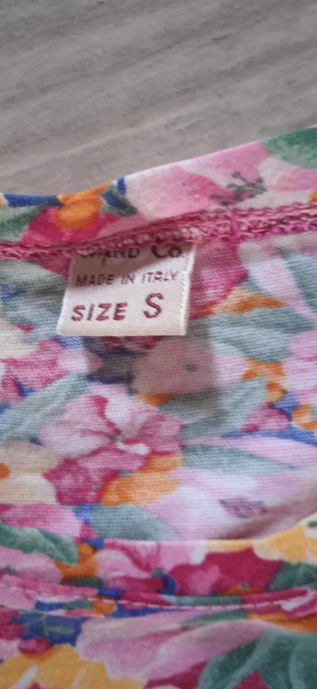 Kvetinové letné saty, 110