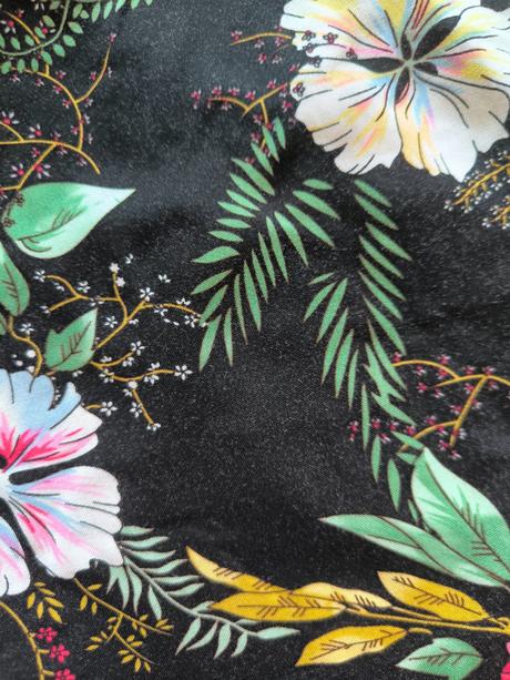 Amisu kvetinové ľahké nohavice, amisu,m