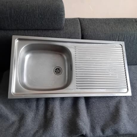 Kuchynský drez - nerezový, 