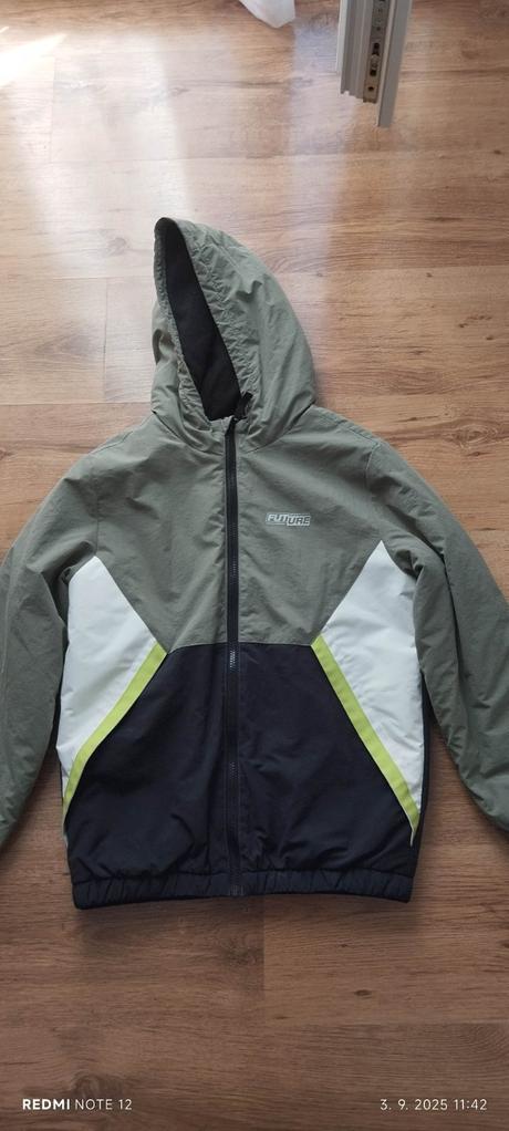 Krásna chlapčenská bunda, f&f,140