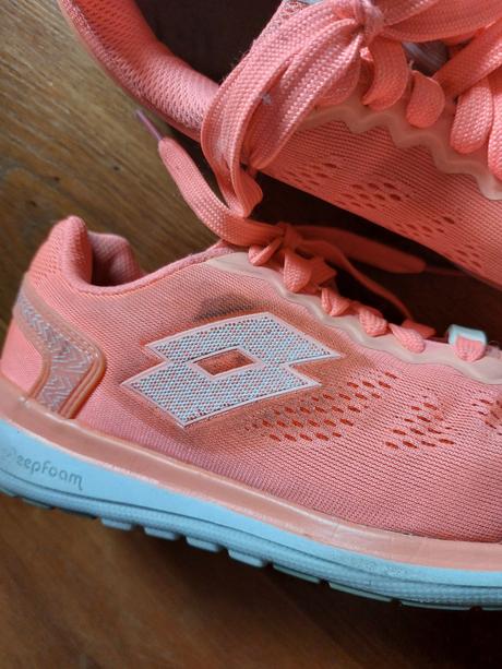 Dvoje tenisky, lotto,36