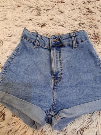 Krátke riflove nohavice, 134