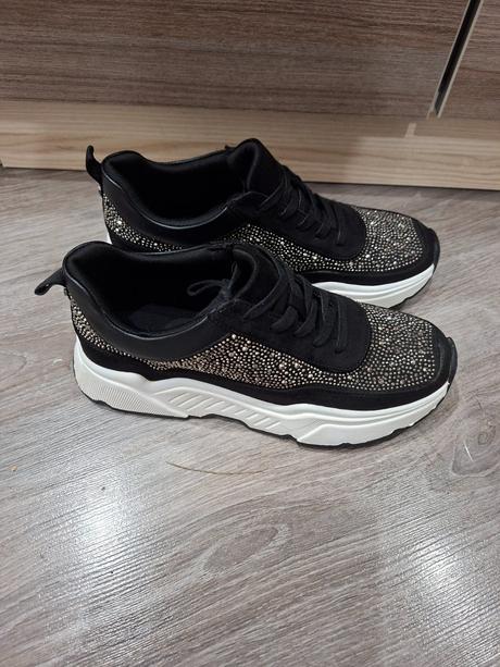 Cierne tenisky s kamienkami, 39