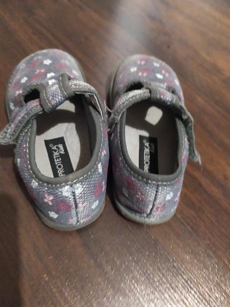 Papučky, protetika,26