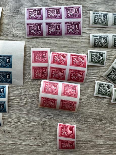 Zbierka známok československo lev v štíte,