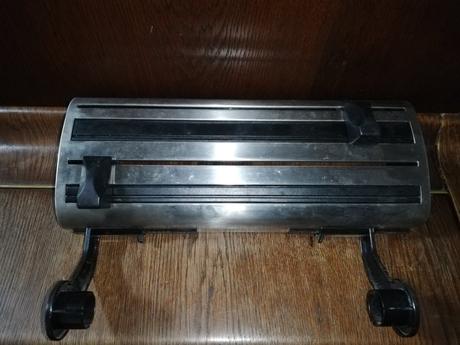 Držiak na kuchynské utierky, fólie, alobal,