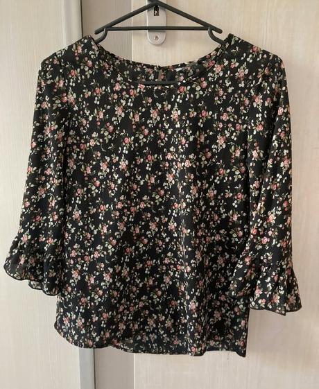 Kvietkovaná blúzka, house,s