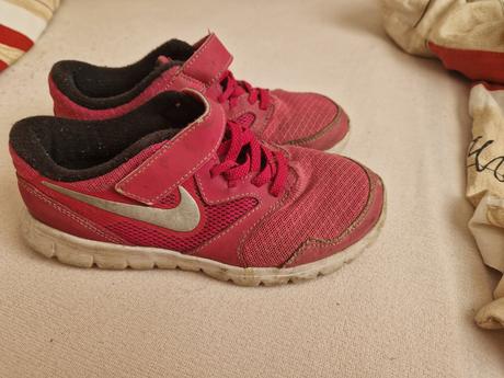 Nike lahučké, nike,32