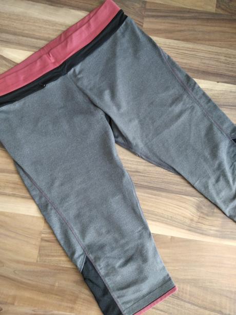 Športové legíny, l