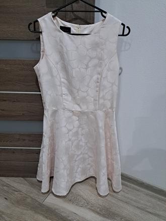 Spolocenske saty, 38