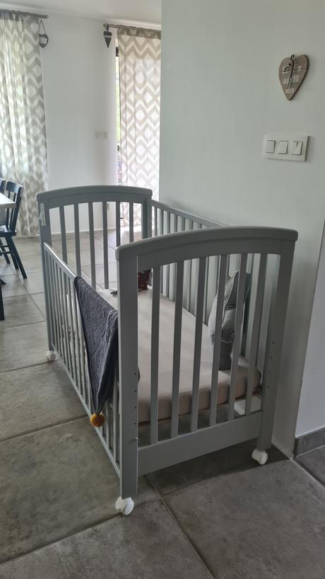 Detská postieľka 120x60 s odnímateľnou bočnicou, šírka (cm): 60,dĺžka (cm): 120