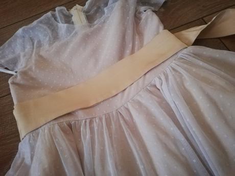 Slávnostné šaty, 92