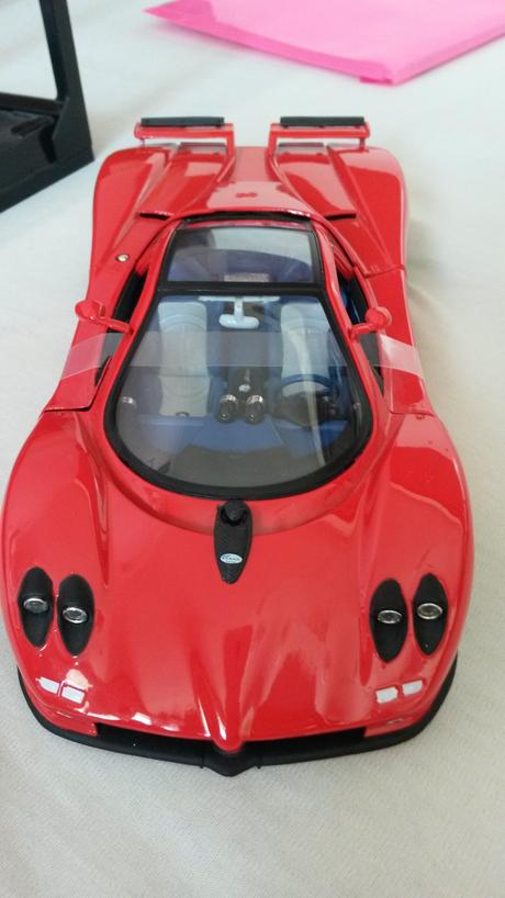 Model pagani zonda c12, 