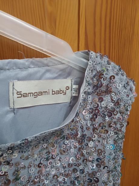 Slávnostné šaty, 140