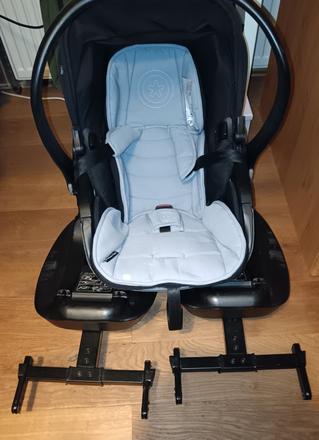 Predám vajíčko + 2 x izofix, 