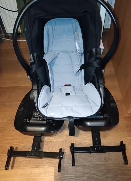 Predám vajíčko + 2 x izofix, 