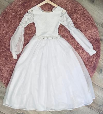 Šaty na prijímanie, 140