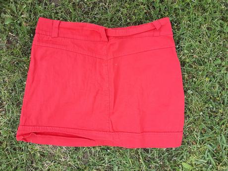 Zľava. červená sukňa velk. 134/140 na 10 rokov., 134