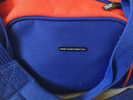 Značková taška benettton,