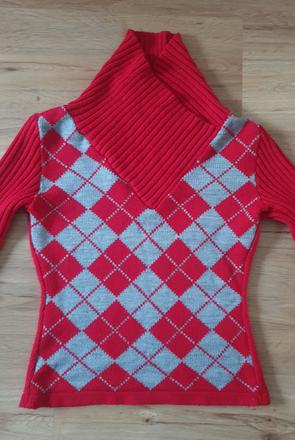 Cerveny sveter, s