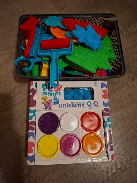 Plastelína a formičky, 