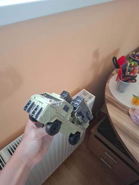 Transformers autobot hound, 