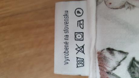 Perinka (zavinovačka)+hniezdo, 