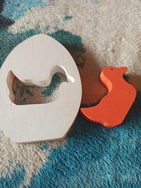 -drevená skladačka, kačička vo vajicku, 