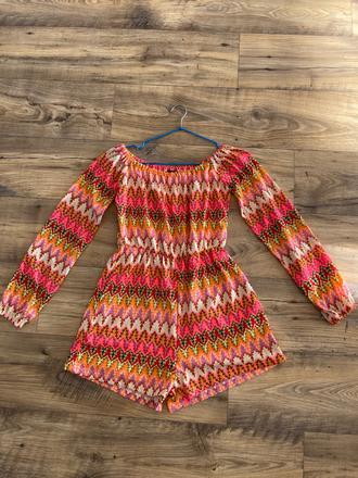 Overal pretty little thing, s