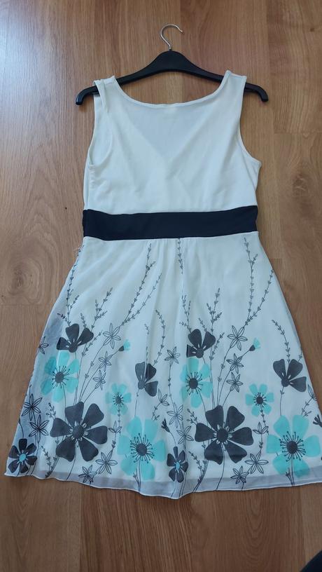 Kvetinové šatičky 38-40, 38
