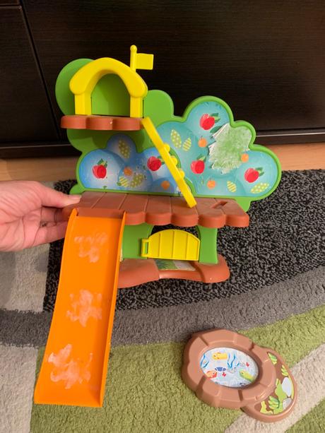 Domček na strome so psíkmi, 