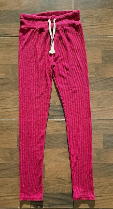 Úpletové nohavice 2x oblečené, s