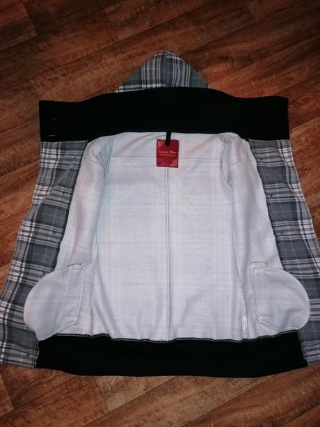 Kockovaný kabát, velk. l, l