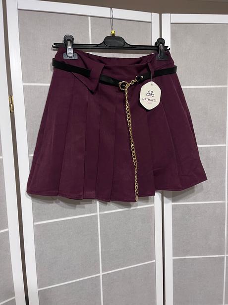 Bordova sukňa, m / s