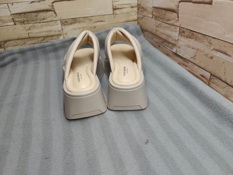 Vagabond 36 - dámske béžové kožené šľapky, vagabond,36