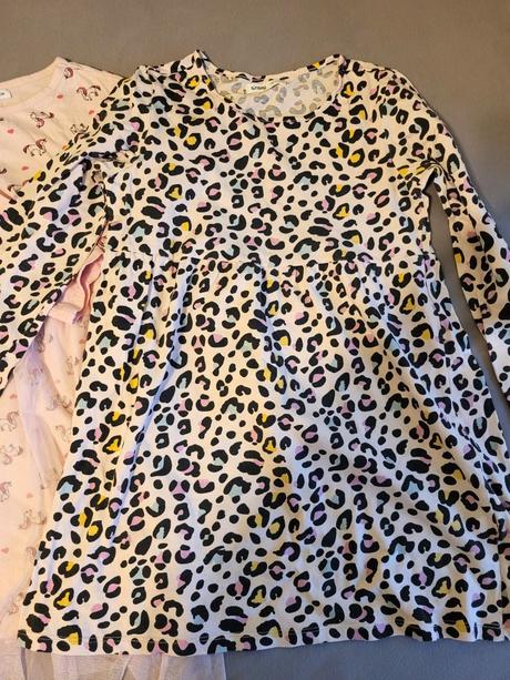 Šaty sinsay-6 kusov-veľ.140 - super stav, sinsay,140