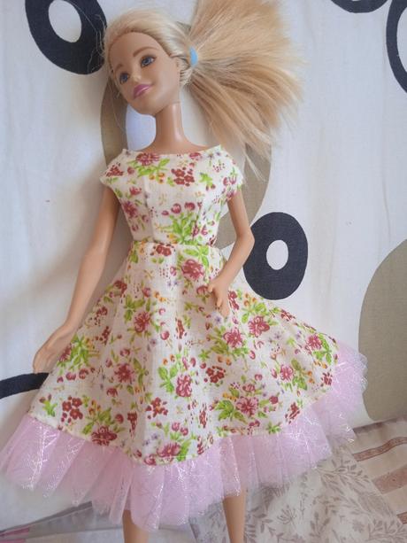 Šaty pre babiku barbie,