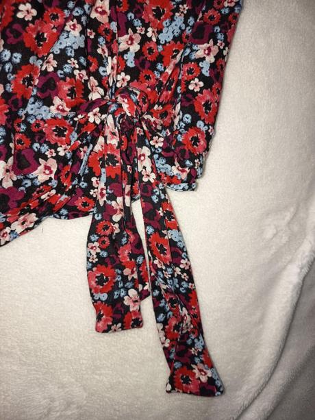 Blúzka so zavinovacím motívom, esmara,38