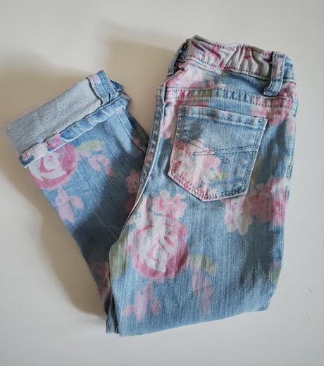 Kvietkované džínsy gap, gap,104