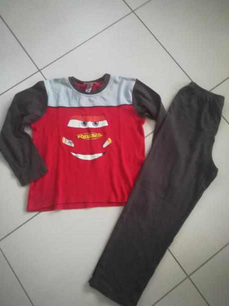 Pyžamo cars, velkost 134, c&a,134