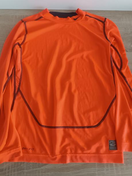 Športove tričko, nike,140