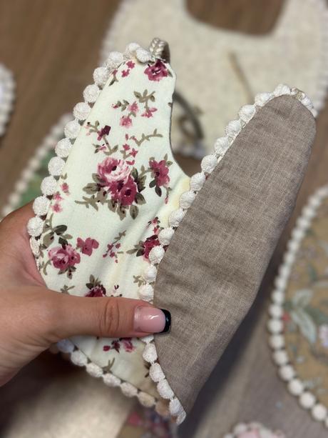 Obojstranný podbradník,