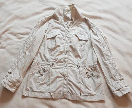 Prechodná bunda, 44