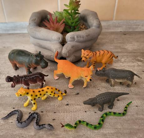 Safari - menšia a stredná veľkosť, 