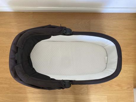 Vanicka na kocik thule sleek, thule,thule sleek