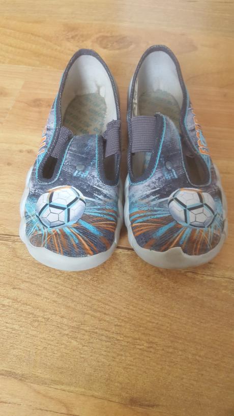 Papucky, prezuvky s futbalkou, befado,28