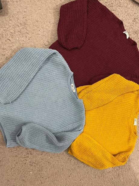 Svetríky 3ks, h&m,134