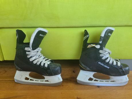 Chlapčenské korčule na ľad, bauer,33