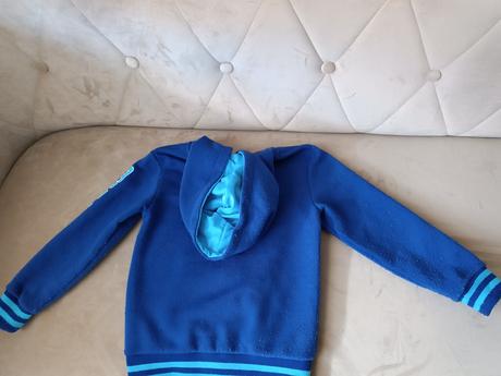 Mikina s kapucňou, 116