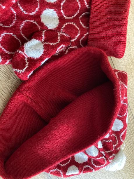 Set / suprava ciapka a rukavice palciaky, gate